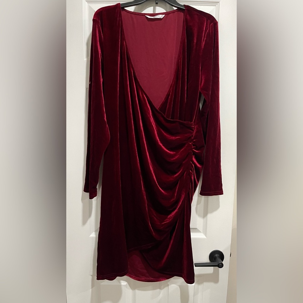 Elegant Velvet Burgundy Dress